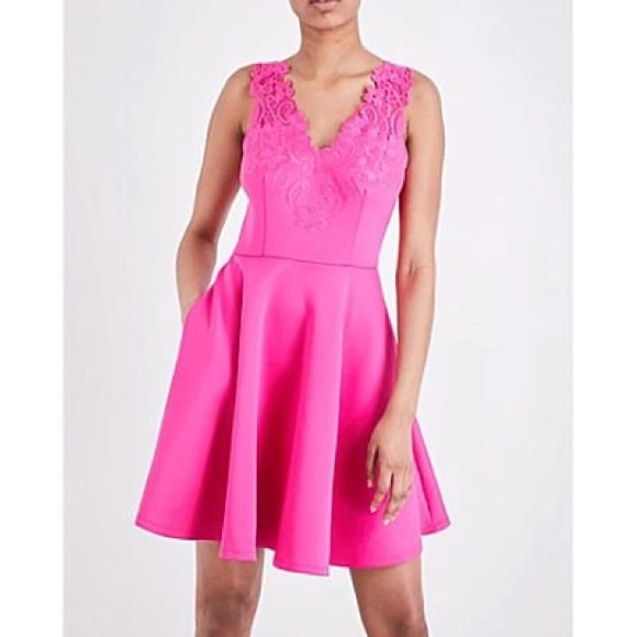 Ted Baker London Dresses & Skirts - TED BAKER London - TALIIA Embroidered Dress in Fuchsia. Size 4
